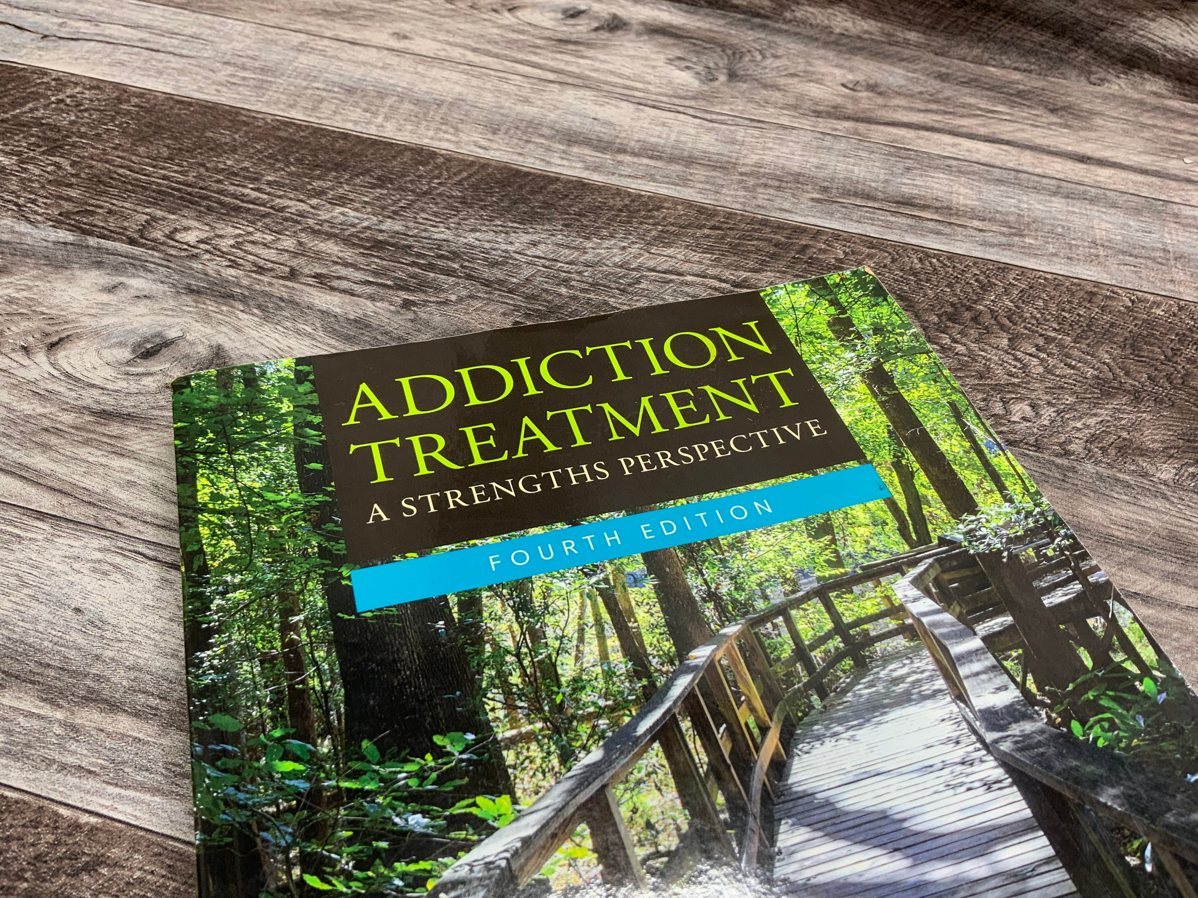 Addiction Treatment : A Strengths Perspective 4th Edition (8198781305070)